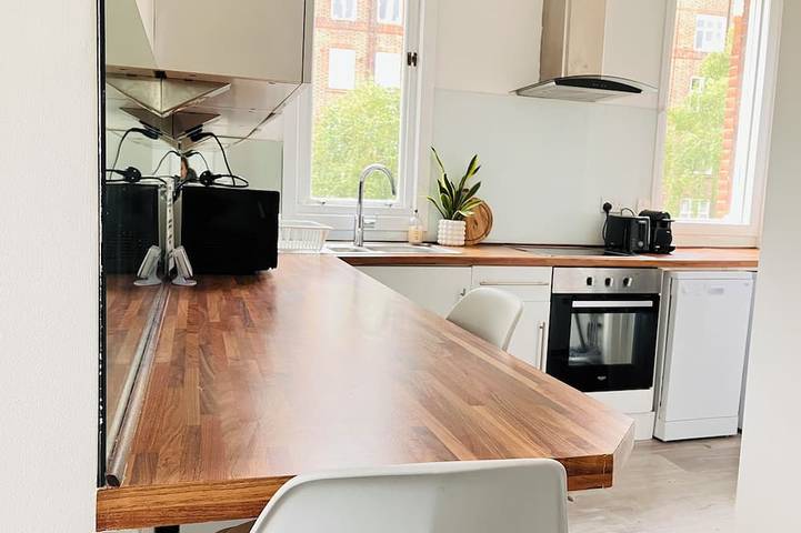 Apartment for 4 people, with pets in Chiswick
