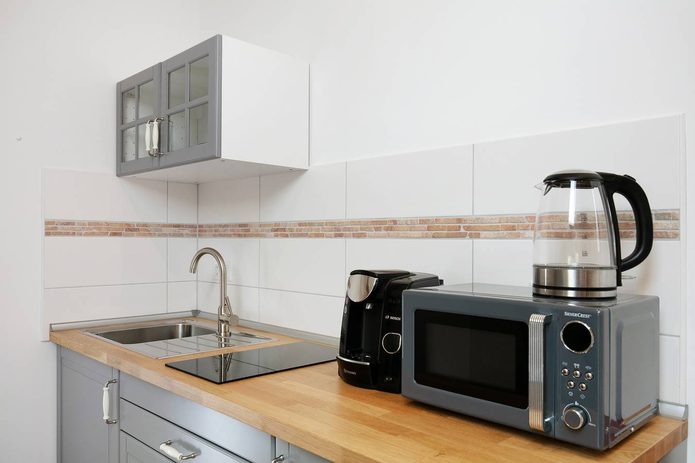 Entire studio, Studio Apartment 'Apartment 7 - Nuthefließ' with Shared Terrace and Wi-Fi in Wietstock, Ludwigsfelde