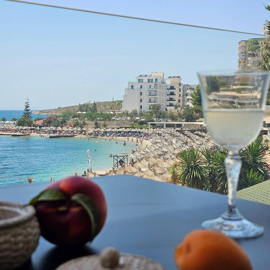 Deluxe Triple Room with Sea View in Saranda, Vlorë