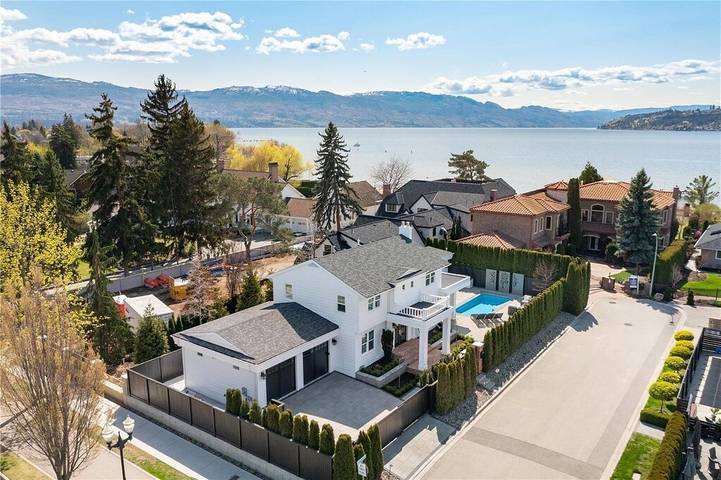 Location de vacances pour 6 personnes, avec terrasse et jacuzzi, animaux acceptés à Kelowna - 4
