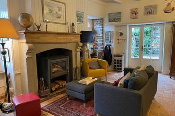 Gîte pour 7 personnes, avec jardin à Saint-Suliac