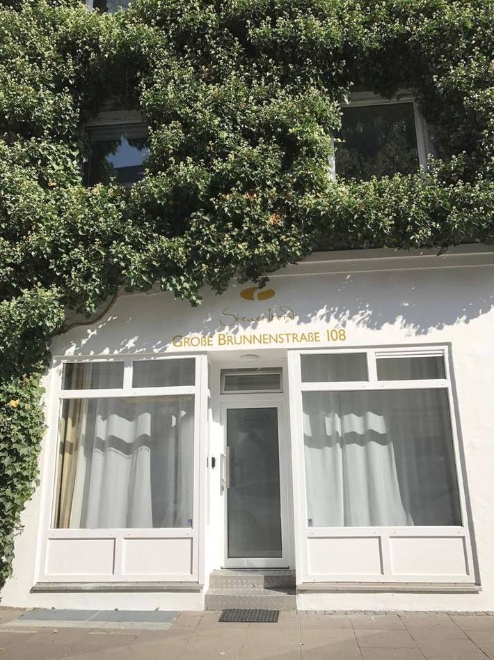 Ferienwohnung für 3 Personen, mit Terrasse und Sauna sowie Ausblick in Ottensen Hamburg