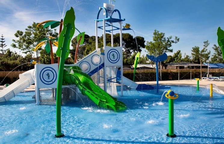 Camping para 5 pessoas, com piscina infantil e piscina e ainda terraço em Cambrils