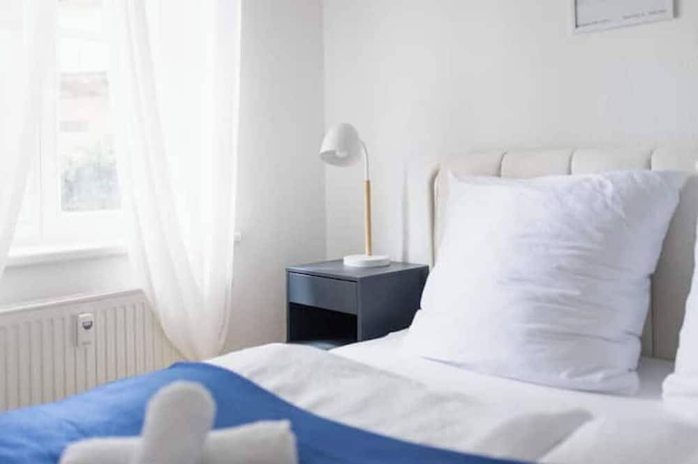 Appartement entier, Studio Bauhaus at the main station in Dessau, Domaine des jardins de Dessau-Wörlitz