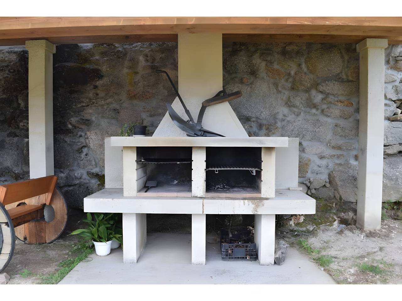 Appartement entier, Appartement 'Casa Requias 2' avec vue sur le lac, jardin partagé et Wi-Fi in Muíños, Orense Région