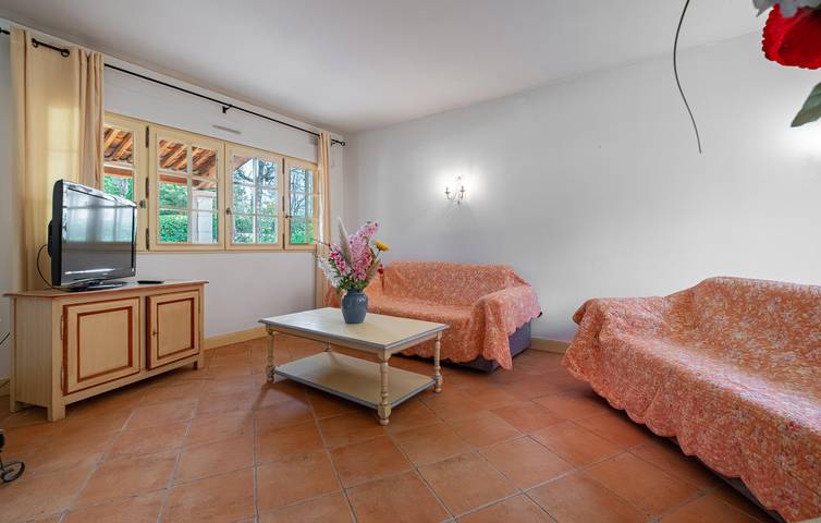 Escapade au bord de la piscine : 120m2 avec AC, Parking et WiFi in Fayence, Région de Draguignan