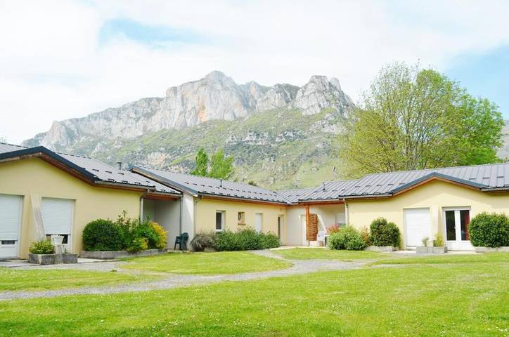 Parc de vacances pour 2 personnes, avec terrasse et jardin ainsi que vue et piscine, animaux acceptés dans le Sud de la France - 4