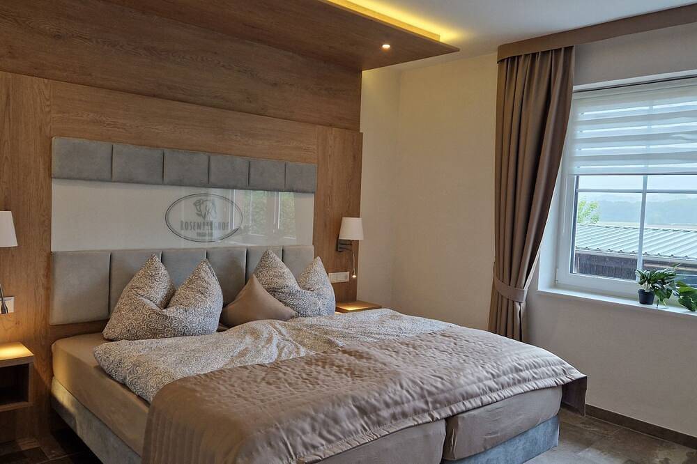Ganze Wohnung, Idyllisch in der Landschaft liegendes Anwesen  4 Schlafzimmer und Sauna in Hillesheim, Vulkaneifel