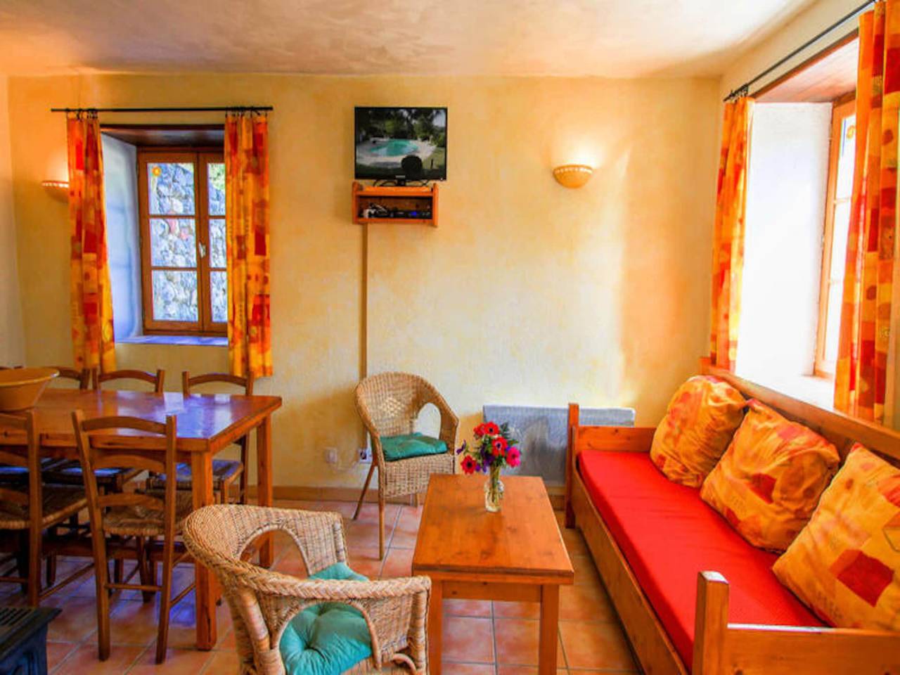 Ganze Wohnung, Ferienhaus in Provence mit Pool & Spa in Flayosc, Draguignan Region