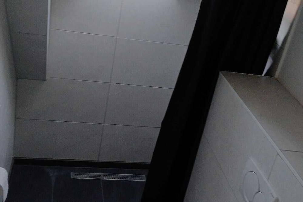 Apartamento entero, Centralsuites Duisburg - Shower, Livingroom & Wifi in Duisburgo, Región del Ruhr