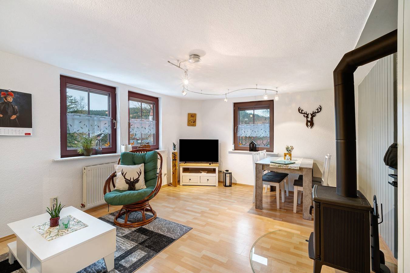 Ganze Wohnung, Ferienwohnung 'Im Salzgässle' mit Bergblick, Gemeinschaftsgarten und Wi-Fi in Schonach, Südschwarzwald