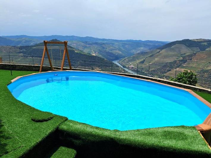 Apartamento de férias para 8 pessoas, com jardim e piscina e ainda vista em Pinhão
