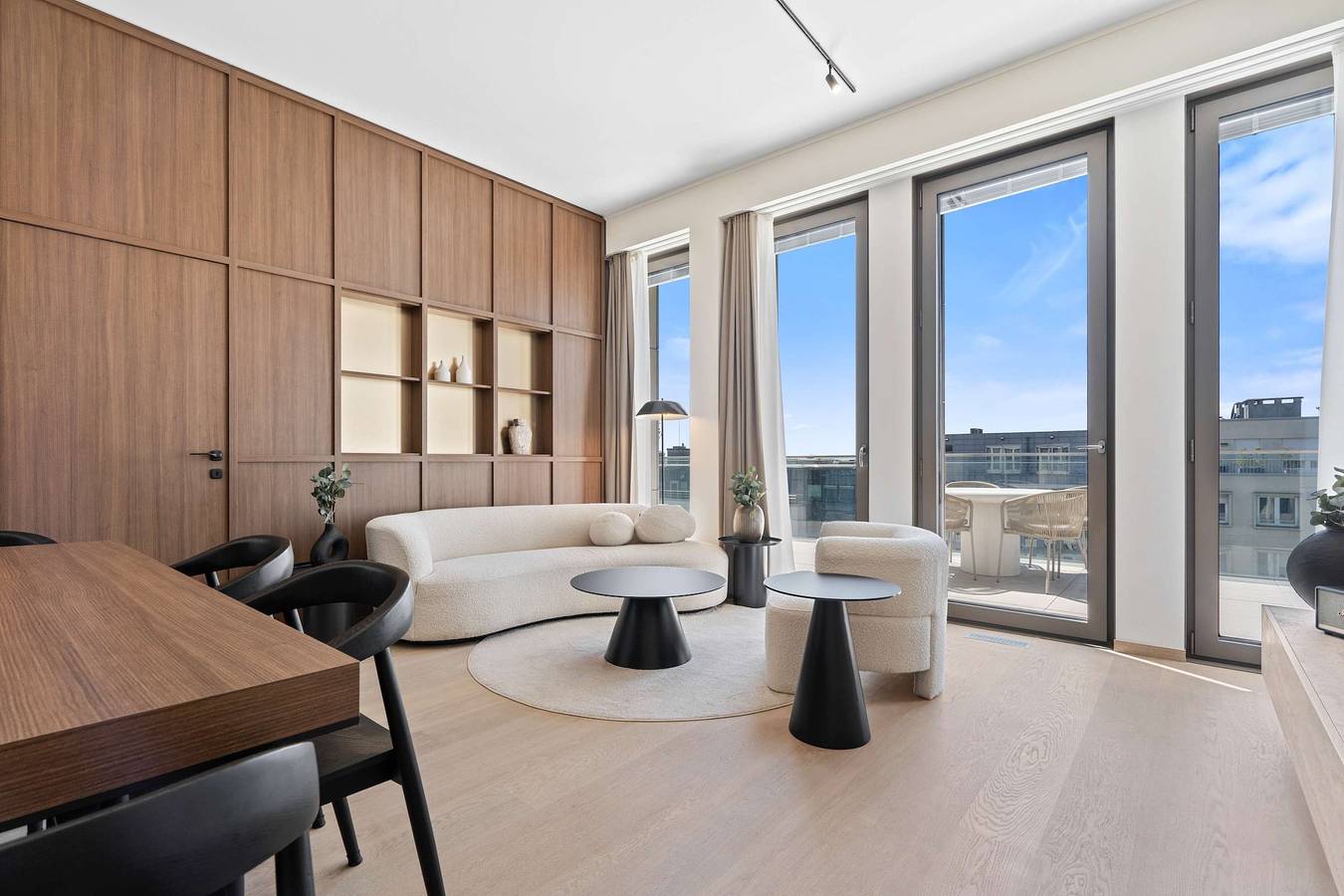 Appartamento intero, Zenit Royal - Designer City Apt w Panoramic Sunset Views & Concierge in Lussemburgo (città), Lussemburgo