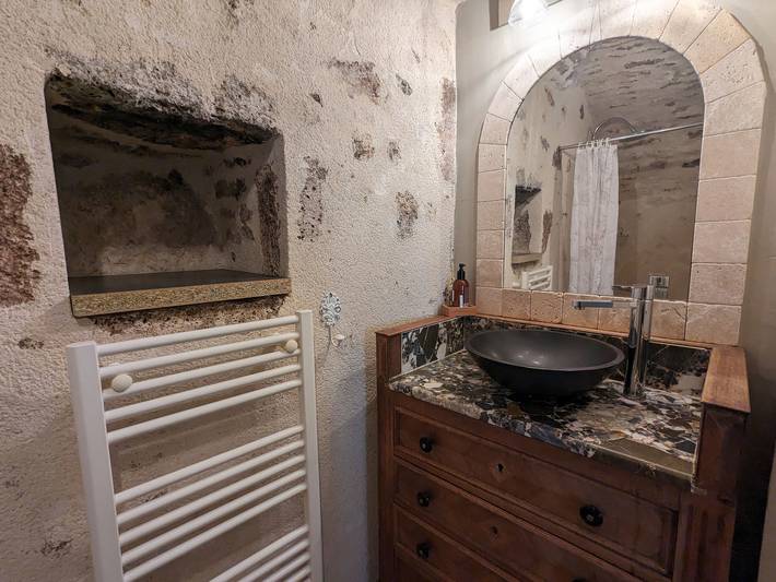 Ganze Wohnung, Charmantes Loft in der Altstadt, kostenloses Parken in der Nähe, nahe Schloss Naillac in Le Blanc, Le Blanc und Umgebung