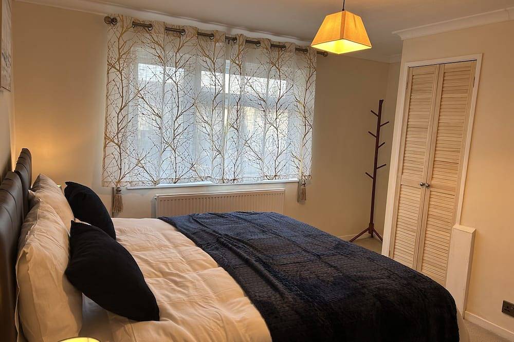 Free Parking | Private Garden | Fully Equipped | Family Friendly | Bus Stop in Littlemore, Oxford