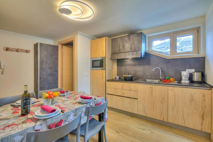 Casale per 4 persone, con balcone, adatto a famiglie con bambini in Lombardia