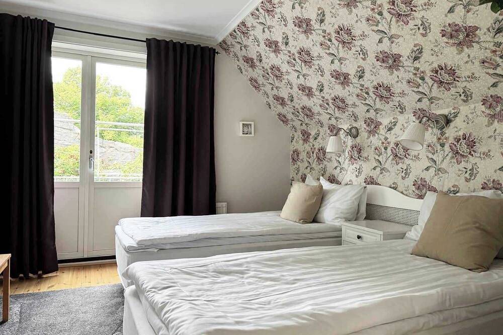 Ganze Wohnung, Large 4 bedroom Villa with beautiful garden in Länna (Gotland), Visby