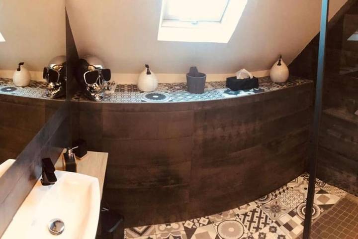 Location de vacances pour 11 personnes, avec jardin et piscine ainsi que vue et terrasse à Avallon - 2