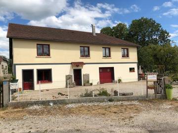 Cottage pour 6 personnes, avec jardin dans Saffloz