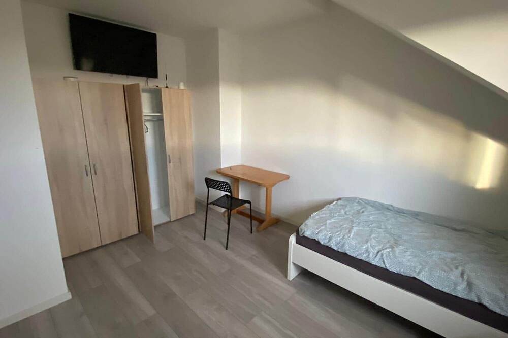Ganze Wohnung, Große Monteurwohnung in Ludwigshafen-Mitte für Teams bis 8 Personen. in Ludwigshafen, Kurpfalz