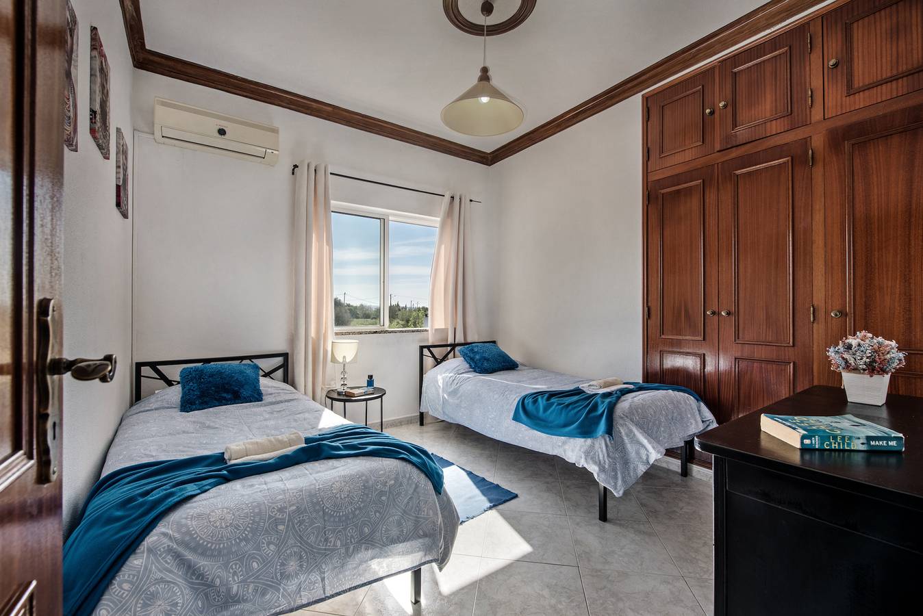 5Br w Private Pool & Snooker Table in Armação de Pera, Faro District