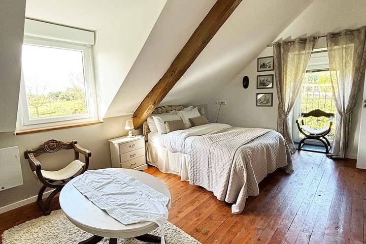 Gîte pour 6 personnes, avec piscine ainsi que jardin et terrasse, animaux acceptés à Hénansal - 2