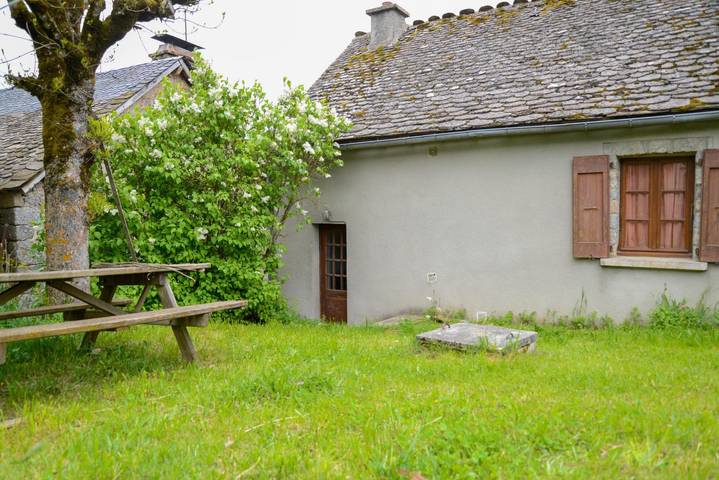 Gîte pour 7 personnes, avec vue dans Peyre-en-Aubrac - 3