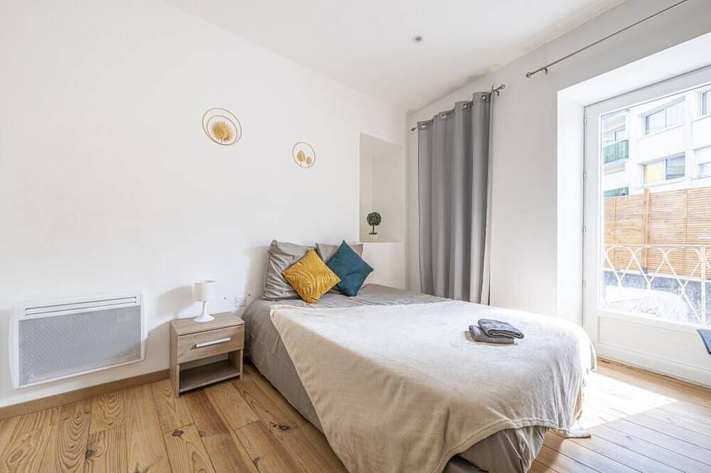 Entire apartment, Le Joyau de Pau, your haven of peace in Pau, Béarn