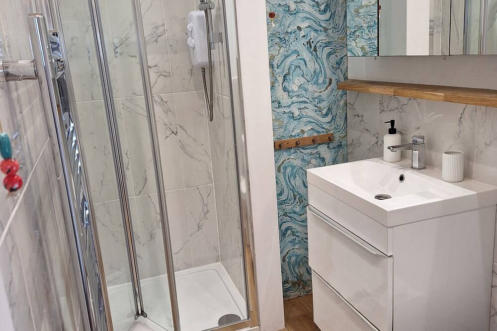 Cosy Garden Cottage, Combe Down | Free Parking in Bath, Bath & North East Somerset