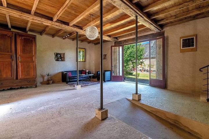 Location de vacances pour 4 personnes, avec jardin et sauna ainsi que piscine et jacuzzi, animaux acceptés à Ajat - 4