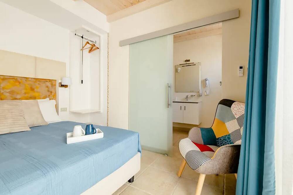 Sirocco Suite with private terrace in Tuglie, Gulf of Taranto