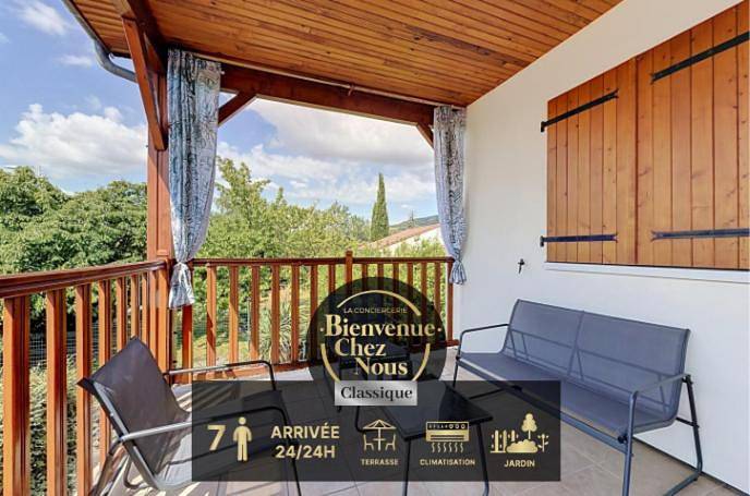 Gîte pour 7 personnes, avec Terrasse et Jardin à Tallende