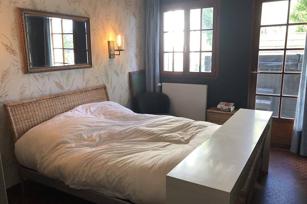 Holiday Home in Sorède with Pool and Bbq in Sorède, Céret region