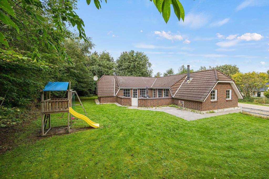 Holiday home for 10 people with pool and sauna in Jegum Ferieland in Jegum, Jegum Ferieland