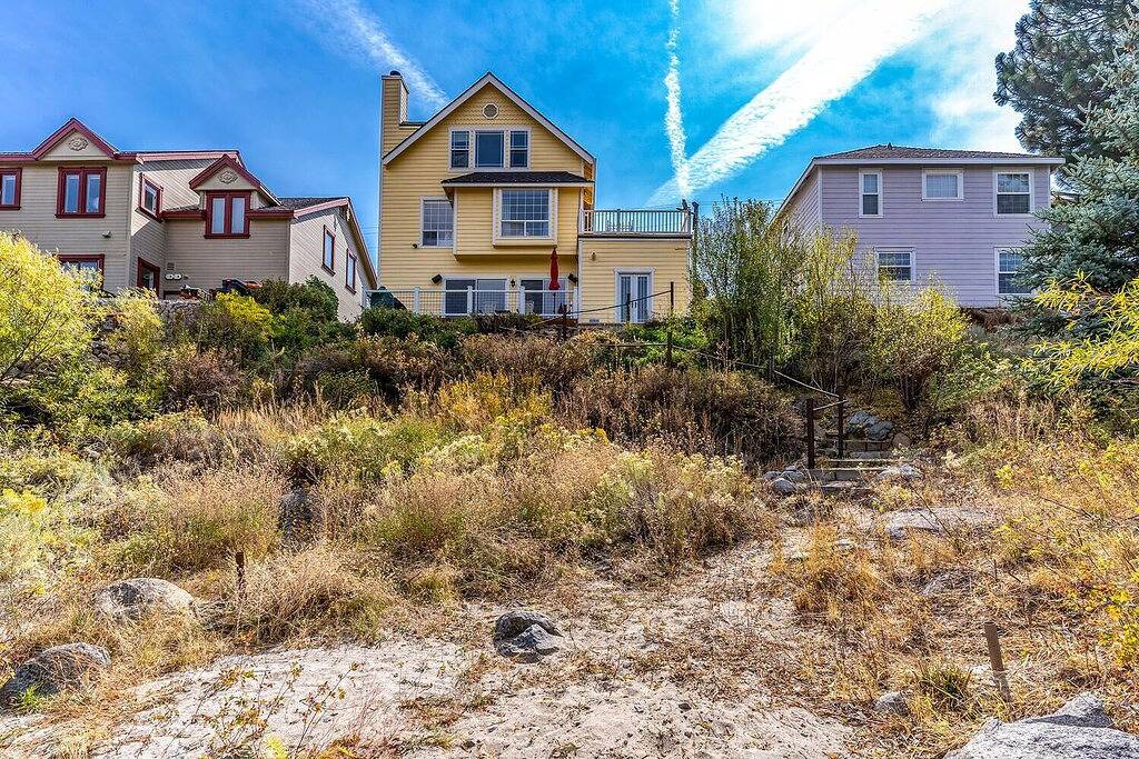 Riverfront Retreat | Hot Tub, King Suite, Desk, Walk to Downtown, Near Ski Slope in Truckee, Nevada County