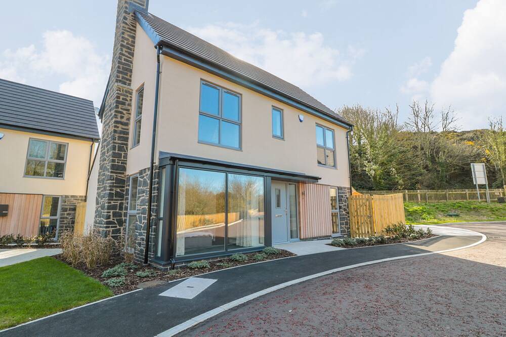 High Tide House, pet friendly, with a garden in Craster in Craster, Northumberland