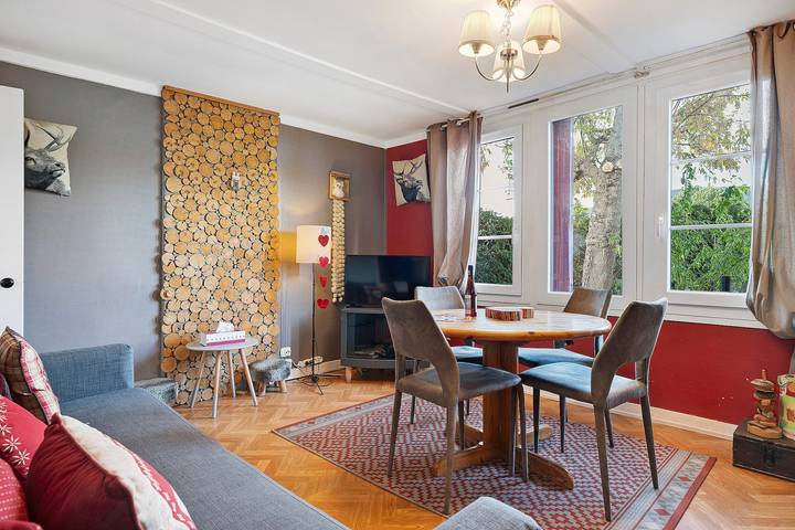 Gîte 'Le Chalet - Domaine Fritz' avec vue sur la montagne, terrasse privée et plain-pied in Sigolsheim, Kaysersberg-Vignoble