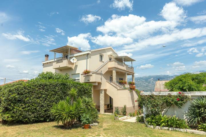 Ferienwohnung für 4 Personen, mit Balkon/Terrasse in Razanac