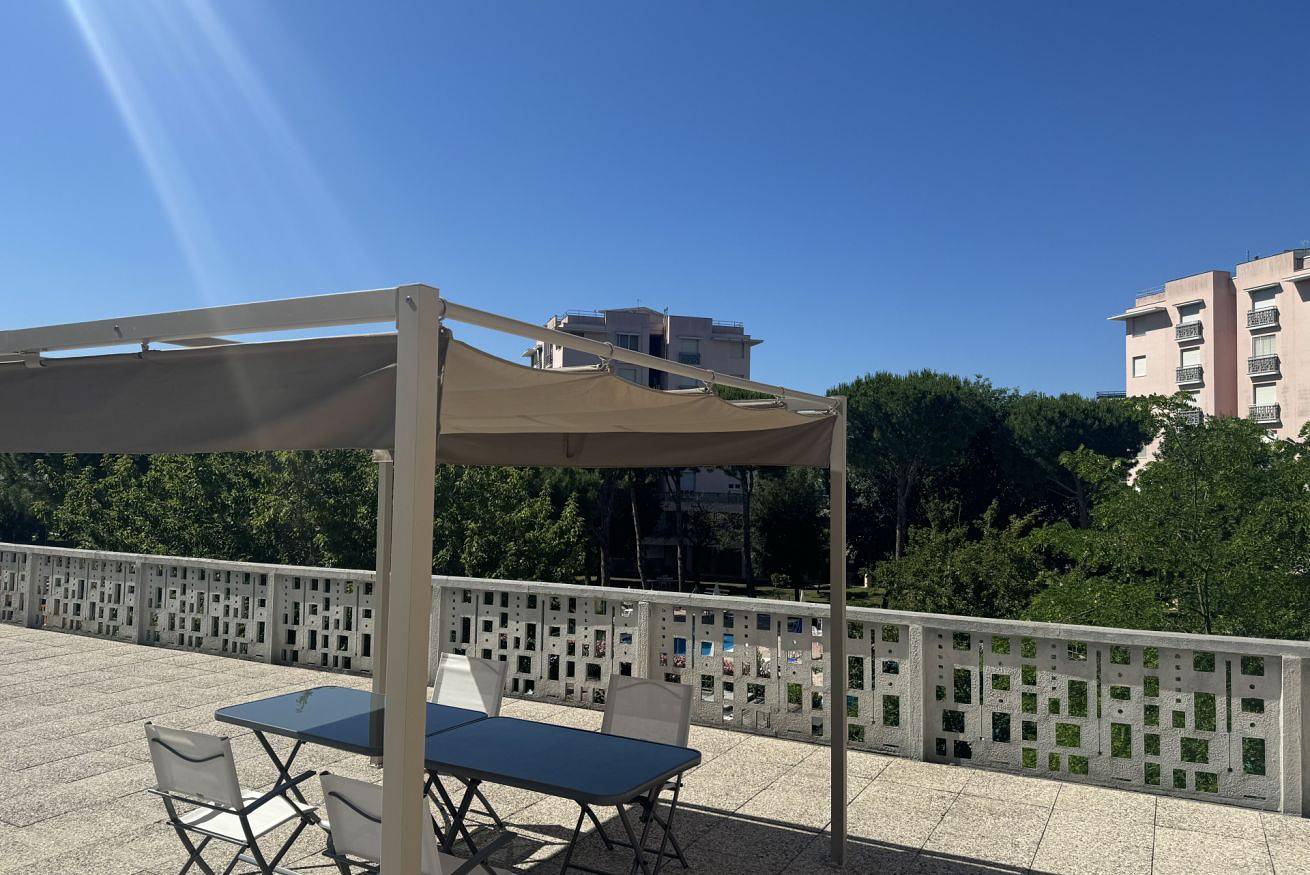 Entire apartment, M398 - Marcelli, three-room apartment with terrace in residence with swimming pool in Riviera del Conero