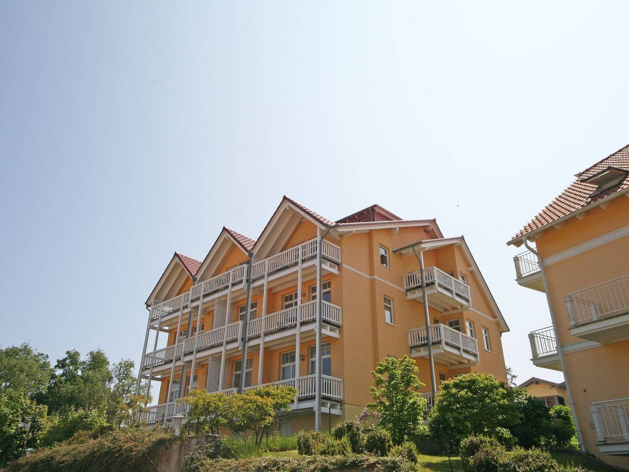 Ganze Ferienwohnung, Csp: Villa Bergfrieden Whg. 06 mit Balkon & Meerblick in Göhren, Rügen