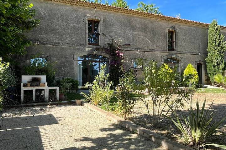 Authentic Petite Camargue farmhouse in Aimargues, Costa mediterránea (Francia)