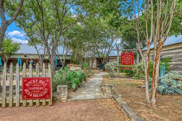 Vacation House for 2 Guests in Gillespie County, Picture 1