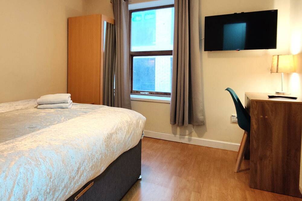 Economy-Doppelzimmer-Gemeinsames Badezimmer-The Central Economy Room in Liverpool, Merseyside