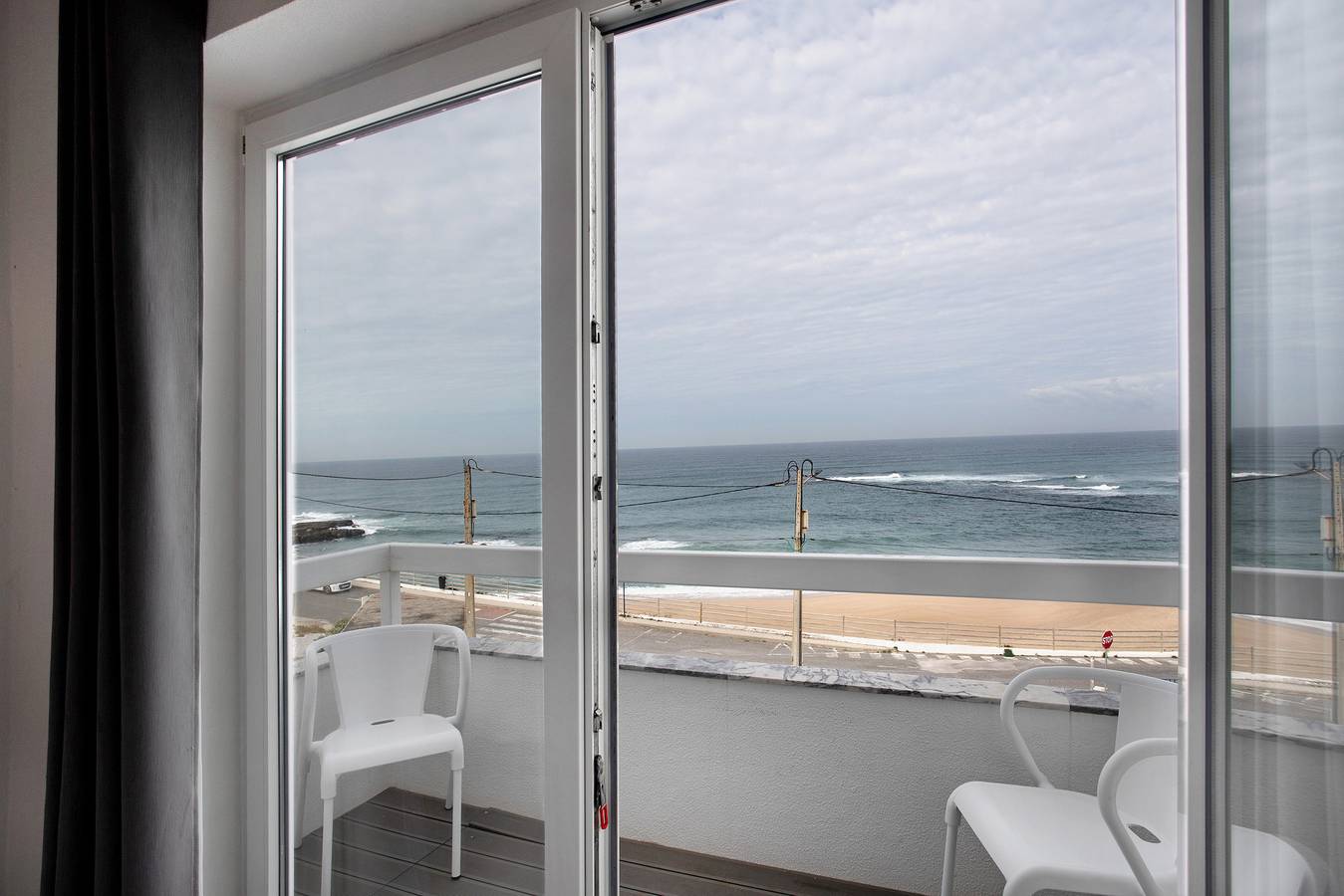 Zimmer 'Vista Mar 1' mit Balkon und Wi-Fi in Ribamar, Lissabon Distrikt