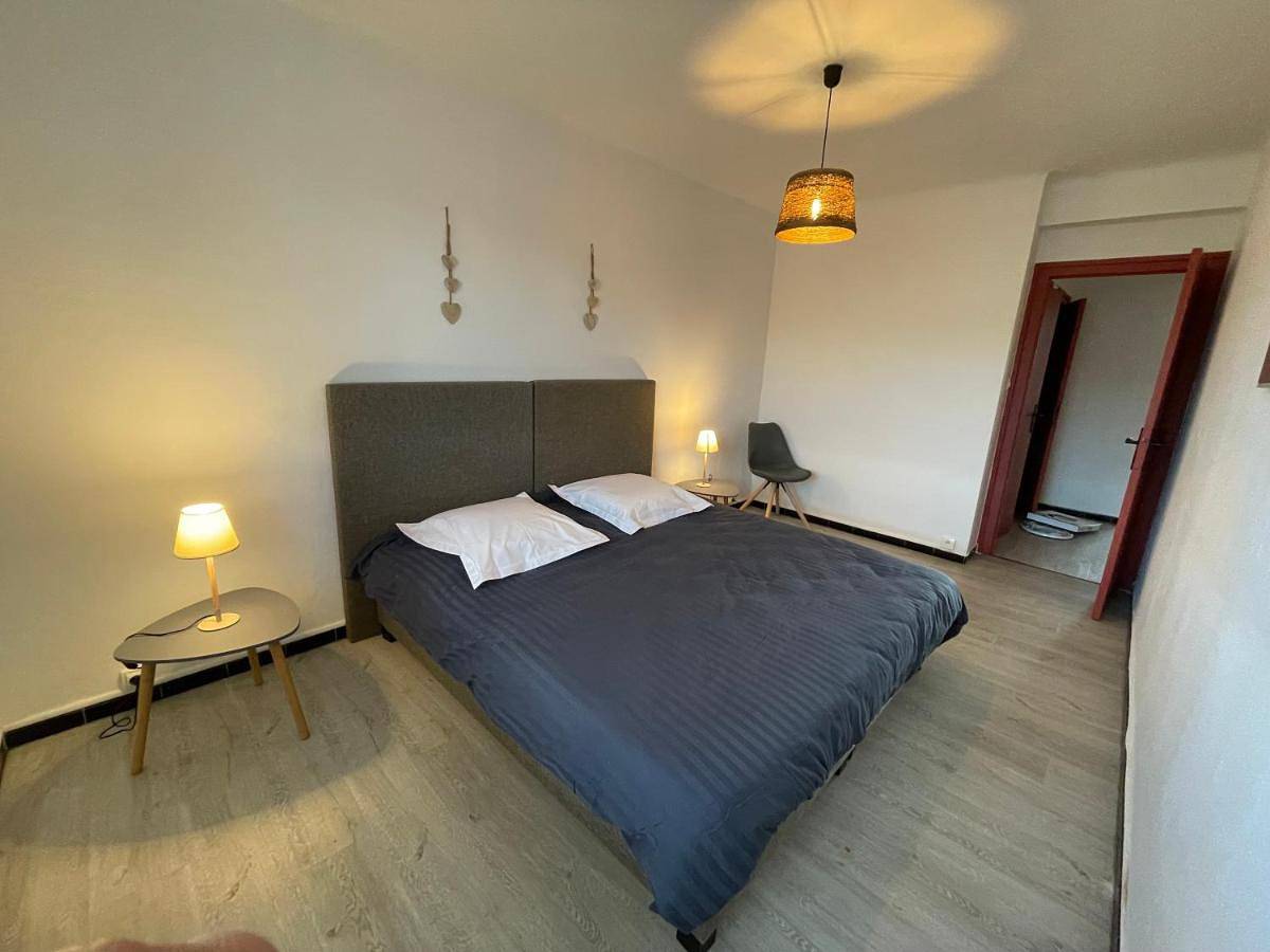 Appartement entier, Appartement 2 chambres, central in Le Péage-de-Roussillon, Région de Vienne