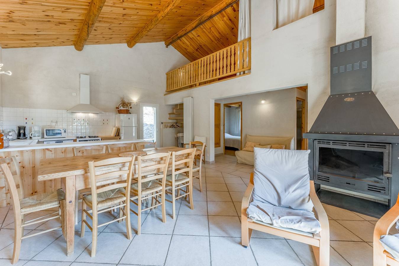 Chalet 'Mont Ventoux' avec vue sur la montagne, terrasse privée et jardin privé in Station du Mont Serein, Beaumont-du-Ventoux