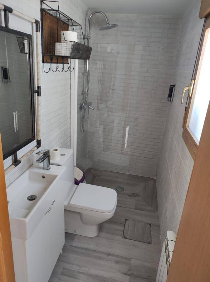 Hotel para 4 personas, con jardín además de piscina y vistas, Se admiten mascotas en Navarra - 3