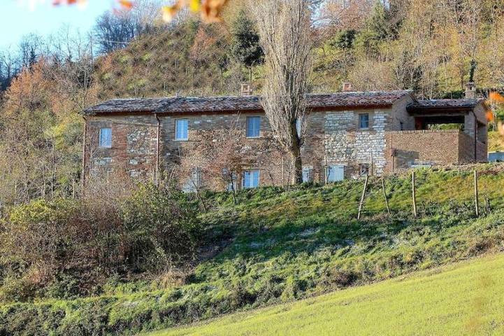 B&b per 2 persone, con Giardino e Piscina nonché Panorama a Urbino
