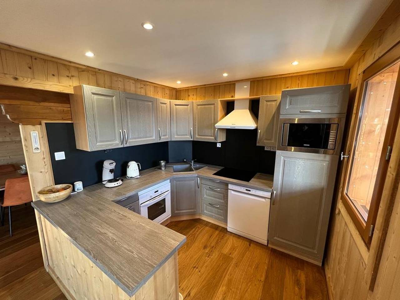 Chalet spacieux aux Angles avec 4 chambres et coin détente in Les Angles, Région de Prades