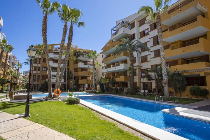 Gîte pour 4 personnes, avec balcon et jardin à Cabo Roig - 3